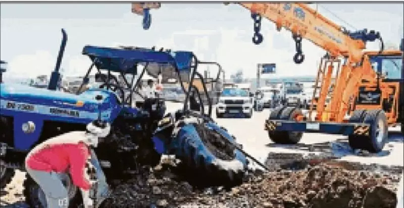 Haryana : फ्लाईओवर का दोषपूर्ण डिज़ाइन जीवन को खतरे में डालता Haryana : फ्लाईओवर का दोषपूर्ण डिज़ाइन जीवन को खतरे में डालता