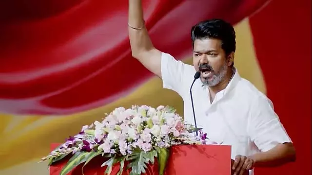 थावेका और DMK के बीच है मुकाबला: जनसभा में दिखे लियो थावेका और DMK के बीच है मुकाबला: जनसभा में दिखे लियो