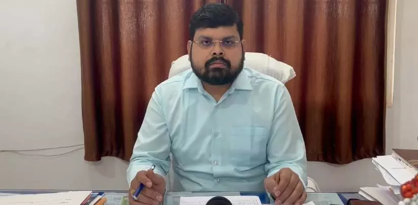 8 दुकानें सील, बकाया टैक्स जमा नहीं करने पर हुआ एक्शन 8 दुकानें सील, बकाया टैक्स जमा नहीं करने पर हुआ एक्शन
