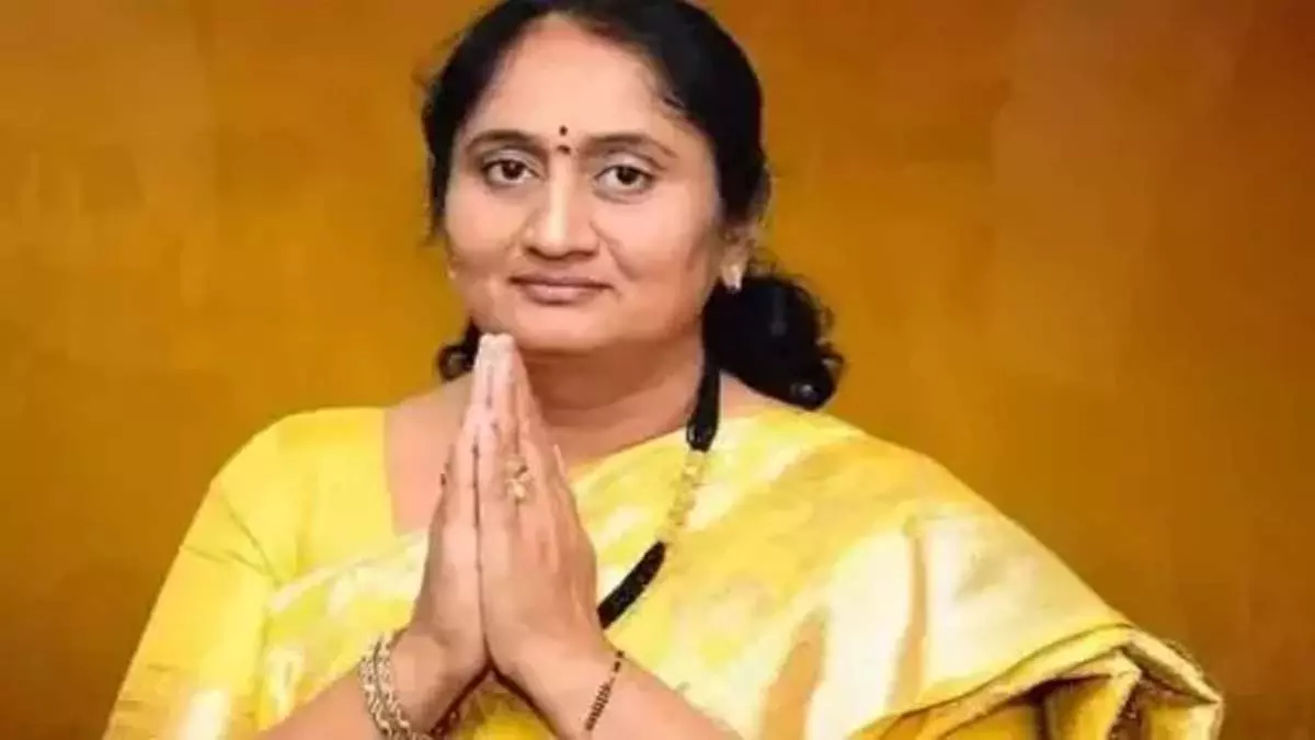 लेपाक्षी कर्मचारियों के लिए रियायतें बहाल की गईं- मंत्री सविता लेपाक्षी कर्मचारियों के लिए रियायतें बहाल की गईं- मंत्री सविता