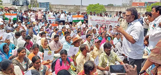 Andhra: मंगलागिरी में चिकित्सा मित्रों का जमावड़ा Andhra: मंगलागिरी में चिकित्सा मित्रों का जमावड़ा