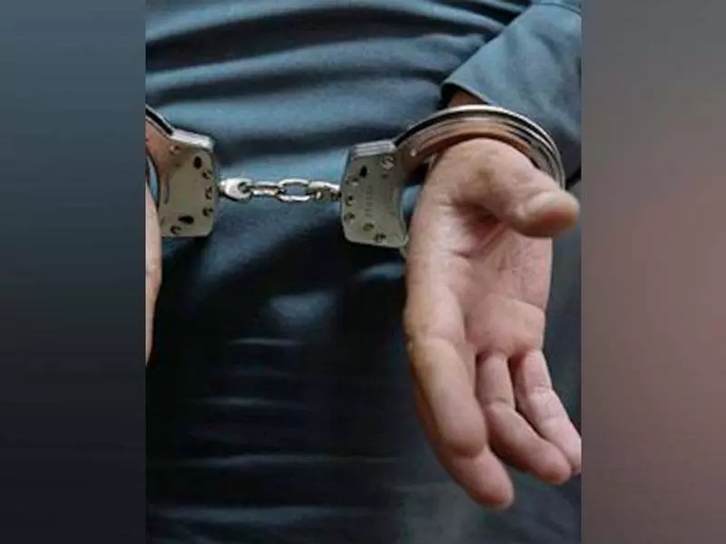 Jalandhar: नकदी व मोबाइल फोन छीनने के आरोप में दो गिरफ्तार Jalandhar: नकदी व मोबाइल फोन छीनने के आरोप में दो गिरफ्तार