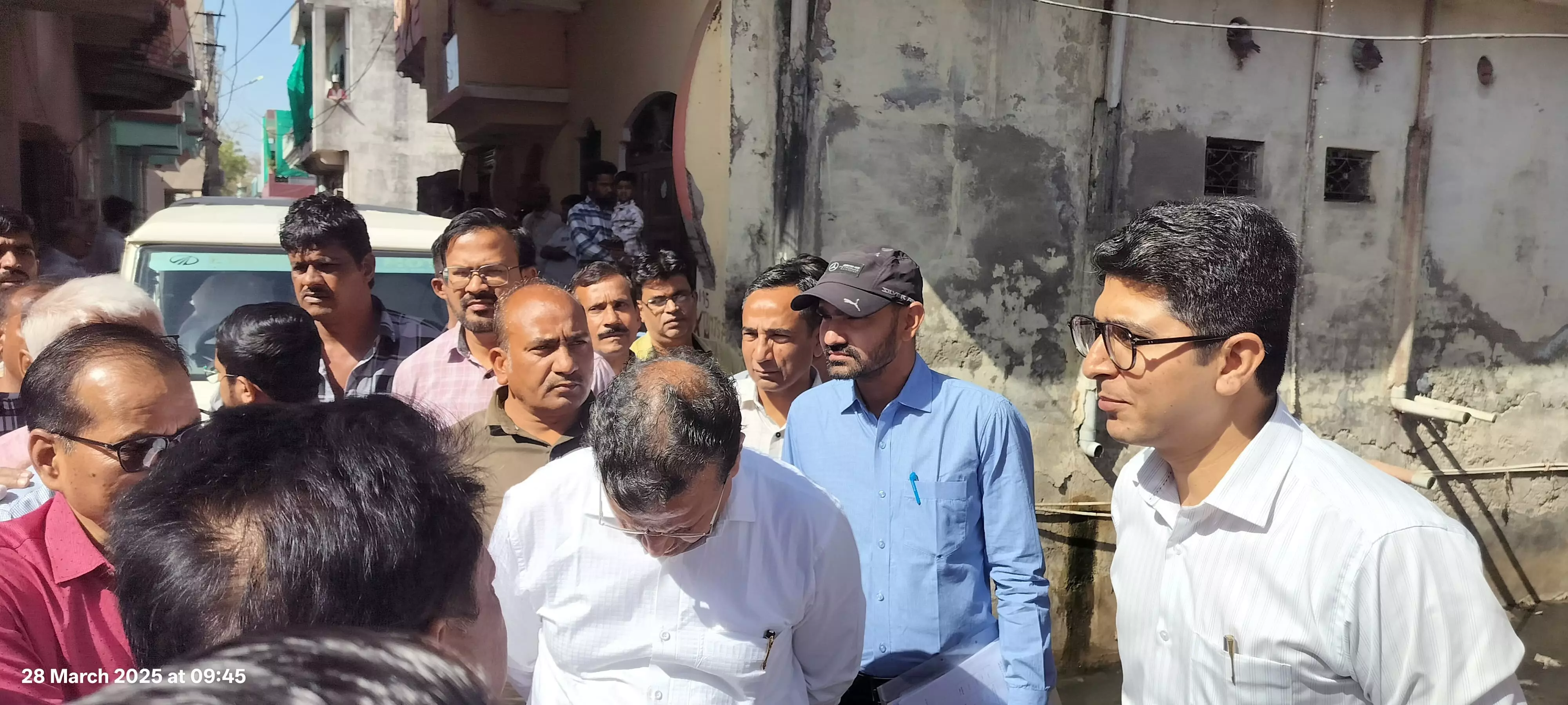 Bundi: जिला कलेक्टर अक्षय गोदारा ने जैतसागर नाले के निर्माण की प्रगति का किया निरीक्षण Bundi: जिला कलेक्टर अक्षय गोदारा ने जैतसागर नाले के निर्माण की प्रगति का किया निरीक्षण