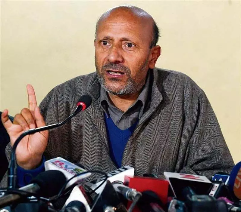 Rashid को संसद में जाने के लिए प्रतिदिन 1.45 लाख रुपये देने होंगे Rashid को संसद में जाने के लिए प्रतिदिन 1.45 लाख रुपये देने होंगे