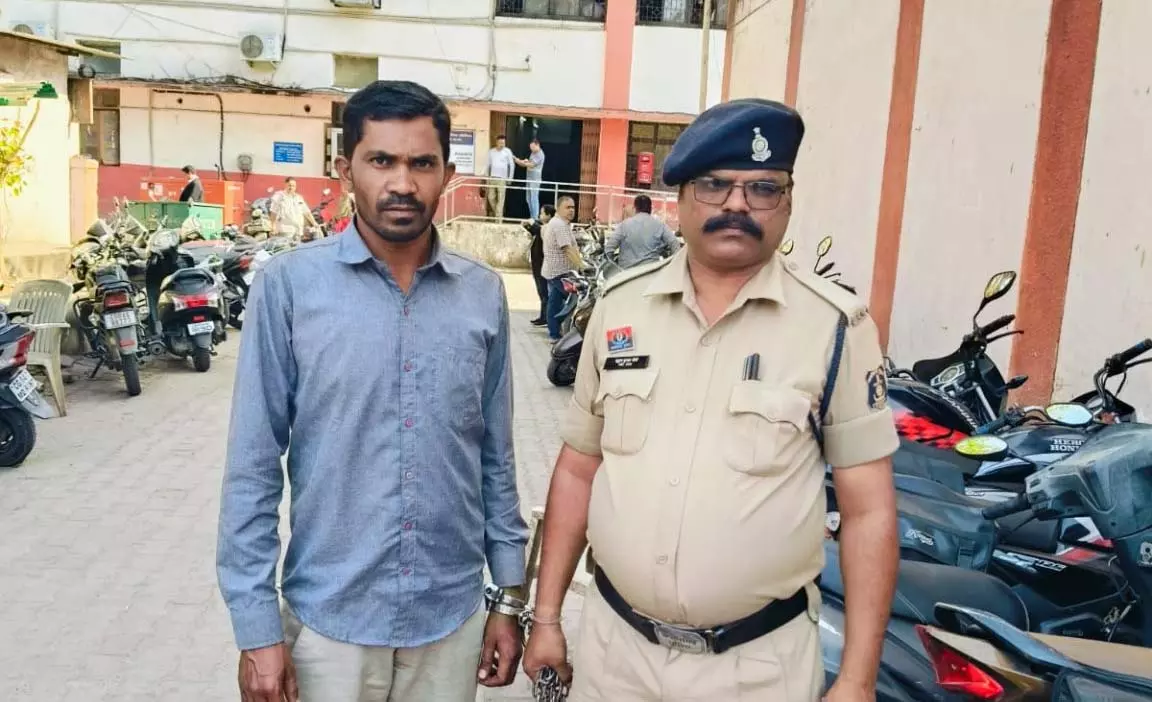 रायपुर : लोकेशन ट्रेस कर पुलिस ने रेप के आरोपी को पकड़ा रायपुर : लोकेशन ट्रेस कर पुलिस ने रेप के आरोपी को पकड़ा