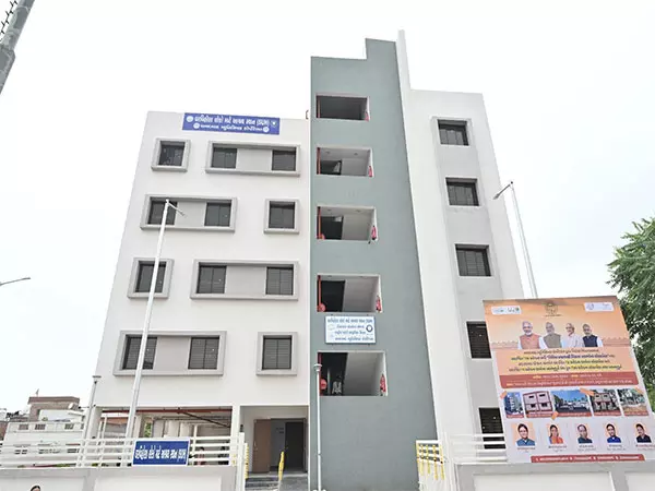 Gujarat: बेघर व्यक्तियों को सुरक्षित, सम्मानजनक आश्रय प्रदान करने के लिए रैन बसेरा की स्थापना Gujarat: बेघर व्यक्तियों को सुरक्षित, सम्मानजनक आश्रय प्रदान करने के लिए रैन बसेरा की स्थापना