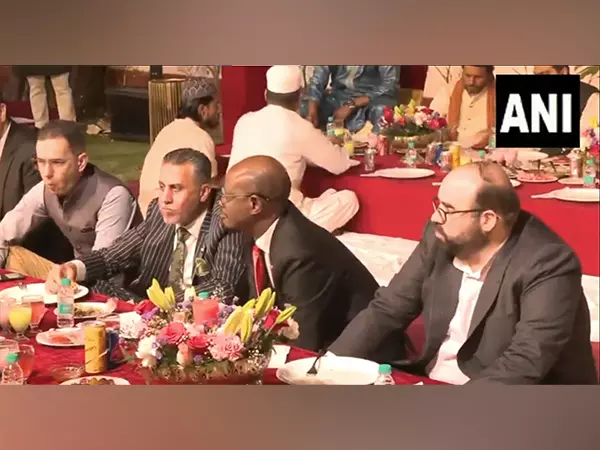 भारत विविधता को दर्शाता है: Delhi में सद्भावना इफ्तार में शामिल हुए राजनयिक भारत विविधता को दर्शाता है: Delhi में सद्भावना इफ्तार में शामिल हुए राजनयिक