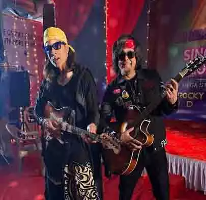 Sony SAB के ‘वागले की दुनिया’ में रॉकी - एक डाइनामिक रॉकस्टार के रूप में एंट्री करेंगे सुधांशु पांडे Sony SAB के ‘वागले की दुनिया’ में रॉकी - एक डाइनामिक रॉकस्टार के रूप में एंट्री करेंगे सुधांशु पांडे