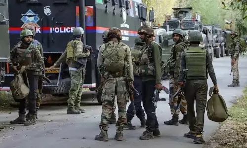 कठुआ मुठभेड़: 2 आतंकवादी मारे गए, 5 सुरक्षाकर्मी घायल: अधिकारियों