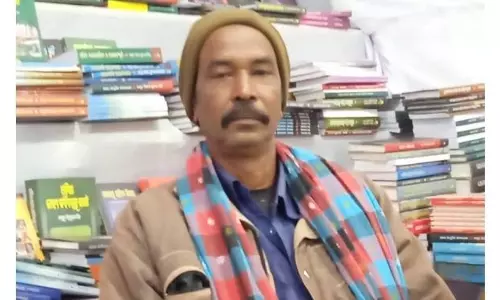 इतिहास के जुनून ने खुर्दा के दिहाड़ी मजदूर को लेखन की ओर मोड़ा इतिहास के जुनून ने खुर्दा के दिहाड़ी मजदूर को लेखन की ओर मोड़ा