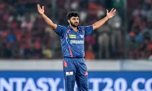 शार्दुल ठाकुर के चार विकेटों की मदद से LSG ने SRH को 190/9 पर रोका शार्दुल ठाकुर के चार विकेटों की मदद से LSG ने SRH को 190/9 पर रोका