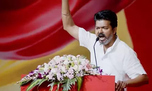 थावेका और DMK के बीच है मुकाबला: जनसभा में दिखे लियो थावेका और DMK के बीच है मुकाबला: जनसभा में दिखे लियो