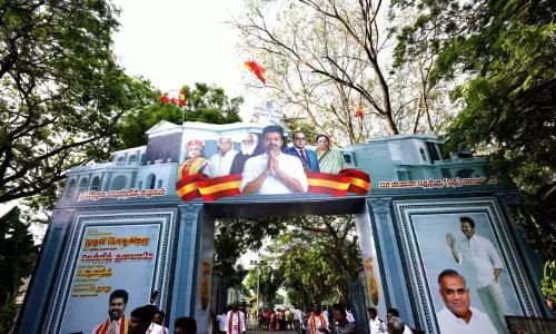 अभिनेता Vijay की पार्टी ने केंद्र से वक्फ विधेयक और परिसीमन प्रस्ताव वापस लेने को कहा