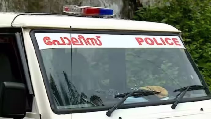 Kerala में वाहन निरीक्षण के दौरान नेपाली नागरिकों ने पुलिस पर हमला किया