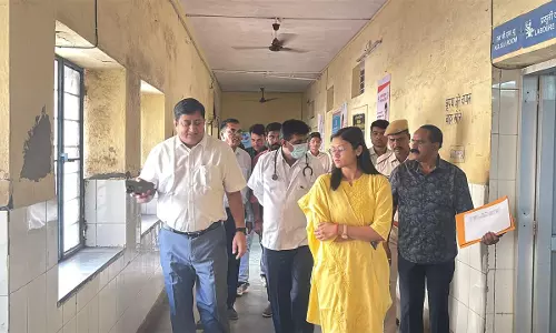 Jaipur: संभागीय आयुक्त ने सीएचसी भवानी मंडी का किया औचक निरीक्षण Jaipur: संभागीय आयुक्त ने सीएचसी भवानी मंडी का किया औचक निरीक्षण