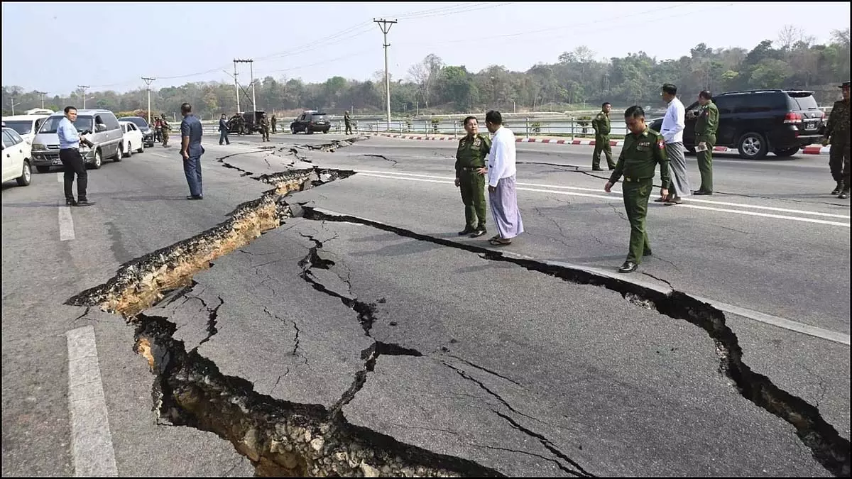 Earthquake : म्यांमार में भूकंप का कहर, 154 की मौत Earthquake : म्यांमार में भूकंप का कहर, 154 की मौत