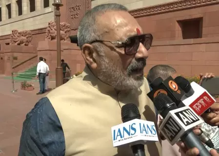 ममता बनर्जी का विदेश में भारत को अपमानित करना बहुत ही दुर्भाग्यपूर्ण : गिरिराज सिंह ममता बनर्जी का विदेश में भारत को अपमानित करना बहुत ही दुर्भाग्यपूर्ण : गिरिराज सिंह