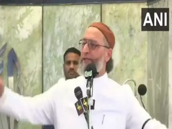 ओवैसी ने वक्फ बिल को लेकर NDA पर निशाना साधा ओवैसी ने वक्फ बिल को लेकर NDA पर निशाना साधा