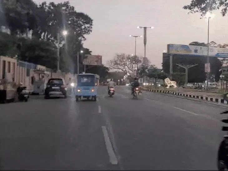 MP में मौसम बदला, 1 अप्रैल को बारिश का अलर्ट MP में मौसम बदला, 1 अप्रैल को बारिश का अलर्ट