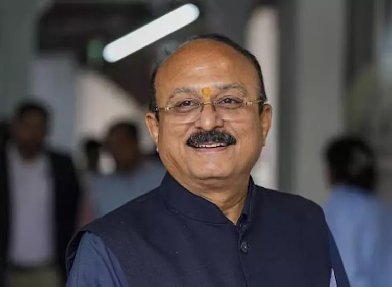 नई दिल्ली में बिजली कटौती को लेकर भाजपा और आप में वाकयुद्ध नई दिल्ली में बिजली कटौती को लेकर भाजपा और आप में वाकयुद्ध