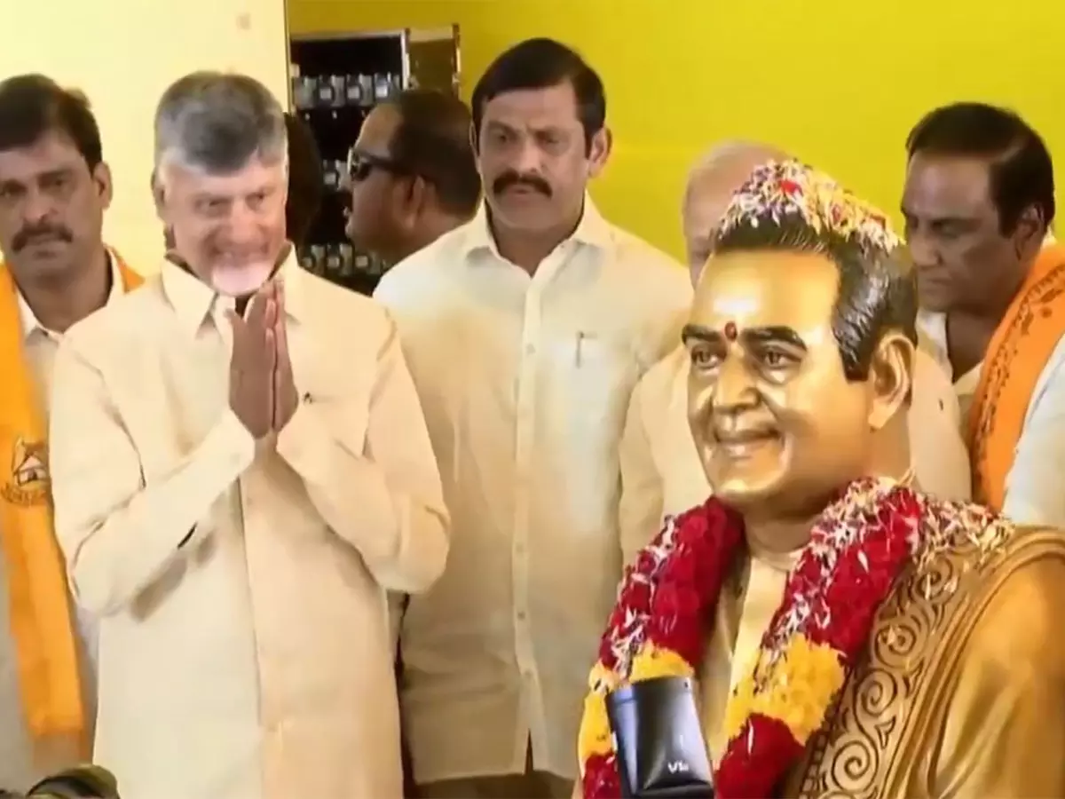 सीएम नायडू ने TDP के 43वें स्थापना दिवस पर पार्टी नेताओं की प्रतिबद्धता को सलाम किया सीएम नायडू ने TDP के 43वें स्थापना दिवस पर पार्टी नेताओं की प्रतिबद्धता को सलाम किया
