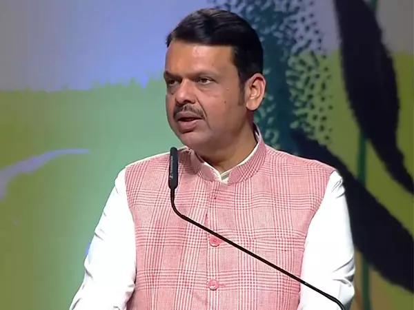 Maharashtra सरकार ने भ्रामक खबरों का तुरंत मुकाबला करने के निर्देश जारी किए Maharashtra सरकार ने भ्रामक खबरों का तुरंत मुकाबला करने के निर्देश जारी किए