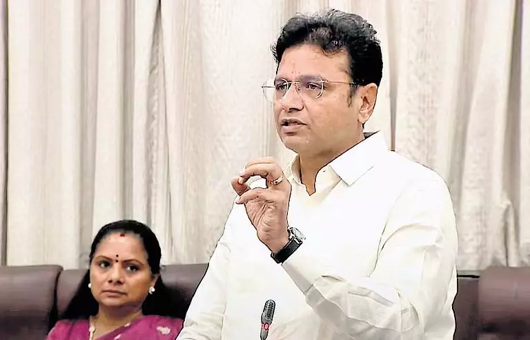 उगादी के बाद एआई सिटी की आधारशिला रखी जाएगी: IT Minister उगादी के बाद एआई सिटी की आधारशिला रखी जाएगी: IT Minister