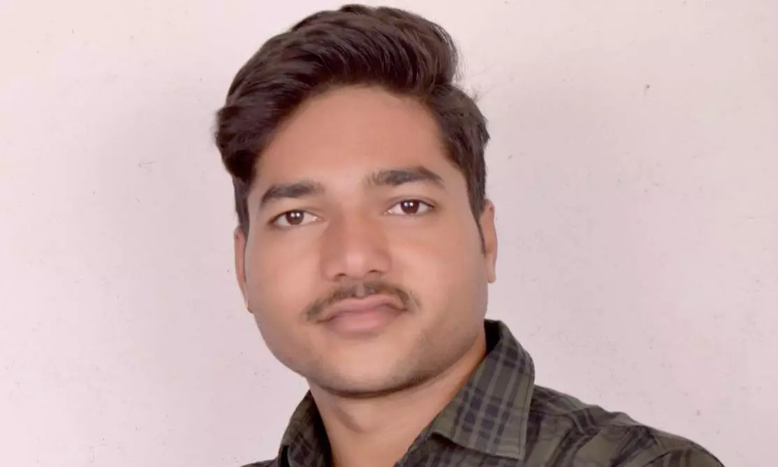 Hamirpur: मजदूरी करने वाले गरीब का बेटा बना गाजियाबाद में दरोगा Hamirpur: मजदूरी करने वाले गरीब का बेटा बना गाजियाबाद में दरोगा