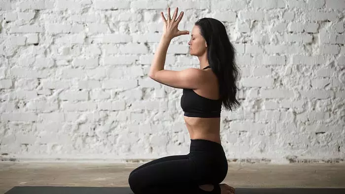 Yoga For Back Pain: अगर आपको भी है कमर दर्द तो रोजाना करें ये तीन योगासन Yoga For Back Pain: अगर आपको भी है कमर दर्द तो रोजाना करें ये तीन योगासन