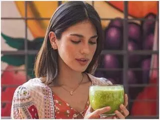Chaitra Navratri 2025: व्रत से शरीर और दिमाग का डिटॉक्स कैसे होता है? क्या जानते हैं आप Chaitra Navratri 2025: व्रत से शरीर और दिमाग का डिटॉक्स कैसे होता है? क्या जानते हैं आप