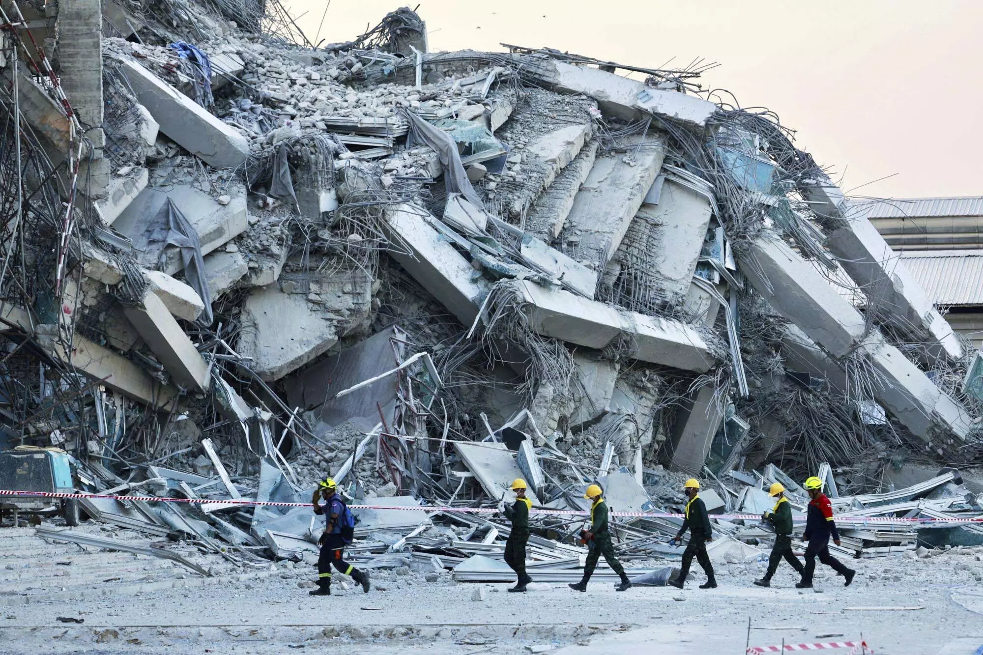 Earthquake Myanmar: म्यांमार में भूकंप से मरने वालों की संख्या हुई इतनी Earthquake Myanmar: म्यांमार में भूकंप से मरने वालों की संख्या हुई इतनी