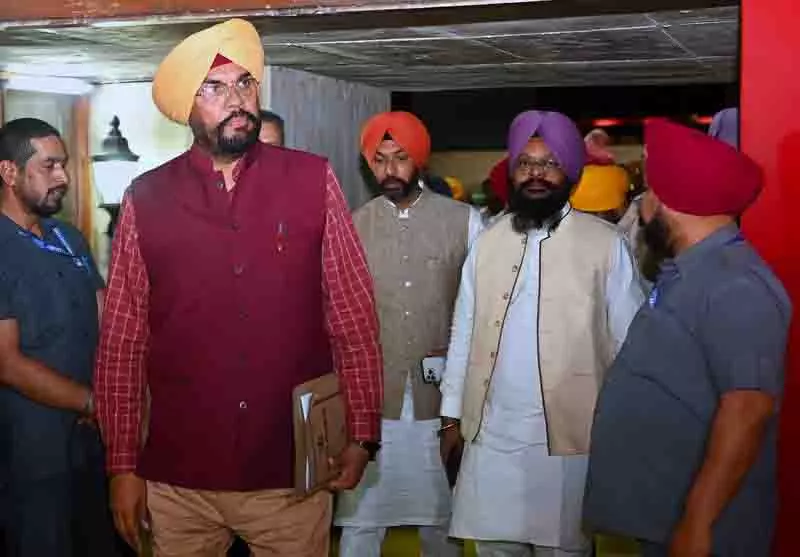 Punjab: अंतिम दिन विधानसभा ने 10 मिनट में बिना बहस के 3 प्रमुख विधेयक पारित किए Punjab: अंतिम दिन विधानसभा ने 10 मिनट में बिना बहस के 3 प्रमुख विधेयक पारित किए