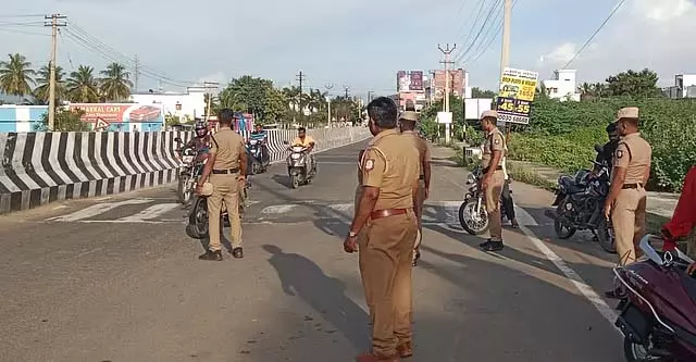 थेनी में मुठभेड़: पुलिसकर्मी हत्या मामले में वांछित व्यक्ति की मौत थेनी में मुठभेड़: पुलिसकर्मी हत्या मामले में वांछित व्यक्ति की मौत