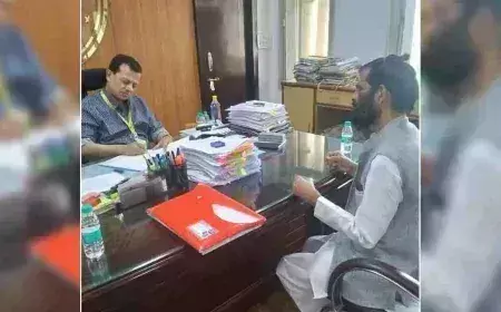 Jhansi: मेडिकल कॉलेज काे कैंसर राेगियाें के उपचार वाली आधुनिक मशीनें जल्द मिलेंगे Jhansi: मेडिकल कॉलेज काे कैंसर राेगियाें के उपचार वाली आधुनिक मशीनें जल्द मिलेंगे