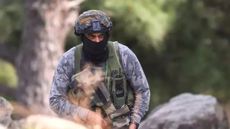 J-K में आतंकवादियों की तलाश में नए इलाकों तक बढ़ाया गया अभियान J-K में आतंकवादियों की तलाश में नए इलाकों तक बढ़ाया गया अभियान