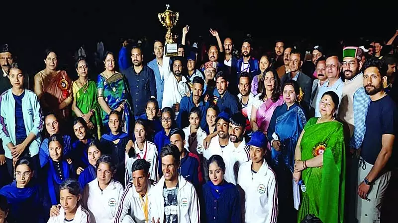चंबा ने राज्यस्तरीय स्पोर्ट्स मीट में जीती आठ ट्राफी चंबा ने राज्यस्तरीय स्पोर्ट्स मीट में जीती आठ ट्राफी