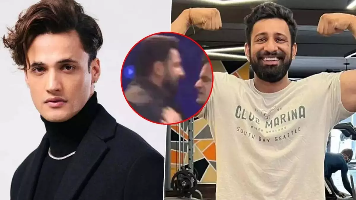 असीम रियाज और रजत दलाल के बीच इवेंट में हाथापाई, देखें VIDEO असीम रियाज और रजत दलाल के बीच इवेंट में हाथापाई, देखें VIDEO