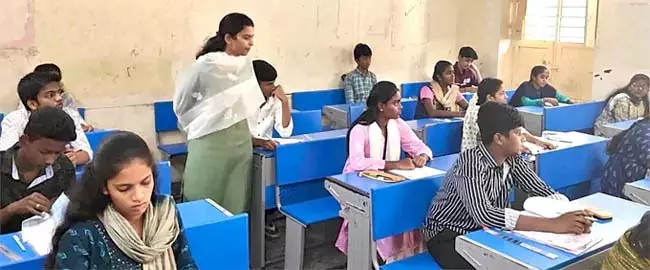 Andhra: एपी 10वीं कक्षा की सामाजिक विज्ञान परीक्षा 1 अप्रैल को Andhra: एपी 10वीं कक्षा की सामाजिक विज्ञान परीक्षा 1 अप्रैल को