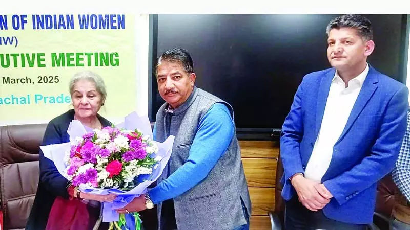 बैंक महिलाओं को बना रहे आर्थिक सशक्त बैंक महिलाओं को बना रहे आर्थिक सशक्त