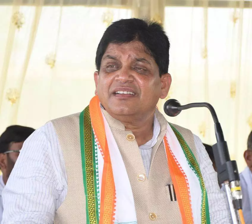 डहरिया ने सतनामी विरोधी बताया डहरिया ने सतनामी विरोधी बताया