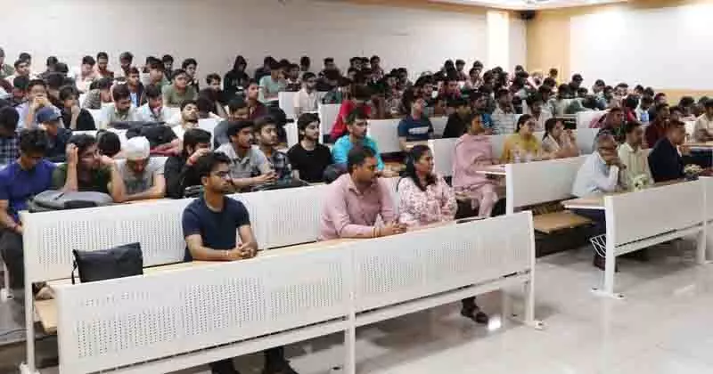 IIT कानपुर के विशेषज्ञों ने साइबर सुरक्षा के भविष्य पर जानकारी साझा की IIT कानपुर के विशेषज्ञों ने साइबर सुरक्षा के भविष्य पर जानकारी साझा की