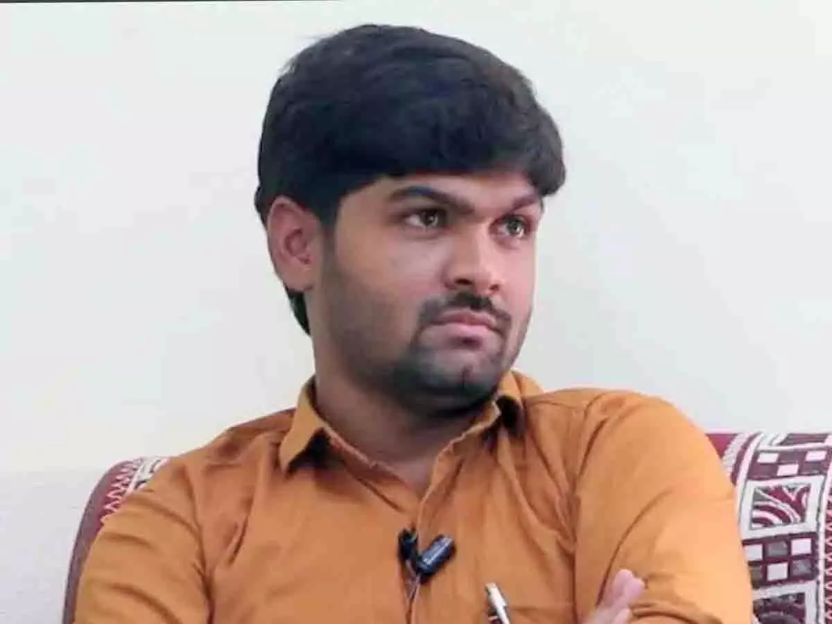 YouTuber और पत्रकार शंकर पर बलात्कार का आरोप, गिरफ्तार YouTuber और पत्रकार शंकर पर बलात्कार का आरोप, गिरफ्तार