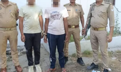 इटावा में पुलिस पर हिस्ट्रीशीटरों ने किया हमला, दो गिरफ्तार