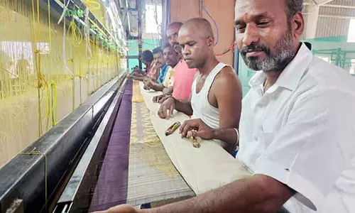 बुनकरों को मूल वेतन में 10% और महंगाई भत्ते में 10% की बढ़ोतरी दी जाएगी: Minister R. Gandhi