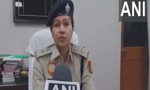 Delhi: घर में महिला का शव मिला, जांच जारी Delhi: घर में महिला का शव मिला, जांच जारी