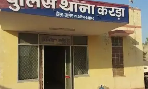 Jalore Rajasthan : करड़ा पुलिस पर मारपीट और वसूली का आरोप Jalore Rajasthan : करड़ा पुलिस पर मारपीट और वसूली का आरोप