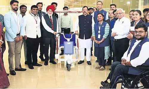केंद्रीय मंत्री श्रीपद नाइक ने AMTZ में 1 मेगावाट सौर पार्क का उद्घाटन किया