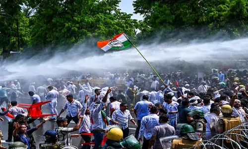 Odisha: ओडिशा पुलिस ने कांग्रेस नेताओं के खिलाफ दंगा और मारपीट का आरोप लगाया Odisha: ओडिशा पुलिस ने कांग्रेस नेताओं के खिलाफ दंगा और मारपीट का आरोप लगाया