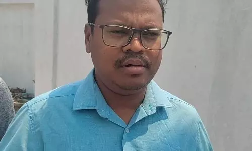 विजिलेंस ने वरिष्ठ राजस्व सहायक को गिरफ्तार किया