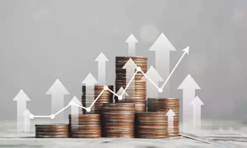 Business : विदेशी निवेश से रुपये में आई जोरदार तेजी